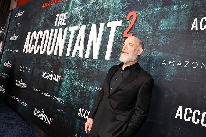 2025年4月16日、ハリウッドのグローマンズ・チャイニーズ・シアターで行われた『ザ・コンサルタント2』ロサンゼルスプレミア。