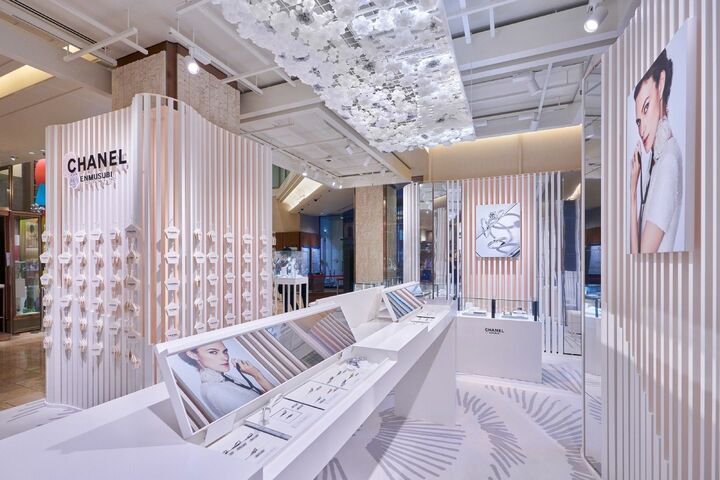 シャネルが開催するポップアップイベント「CHANEL ENMUSUBI(シャネル エンムスビ)」のタッチ&トライコーナー