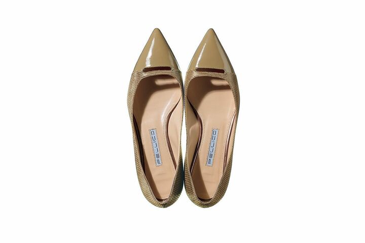 靴［ヒール１cm］￥48,000（アマン〈ペリーコ〉）