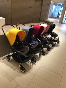 GINZA SIXの1階、インフォメーション脇に並ぶバガブー