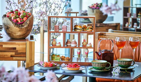 春を満喫!高級ホテルの「桜アフタヌーンティー」5選|「アンダーズ 東京」や「フォーシーズンズホテル大阪」など