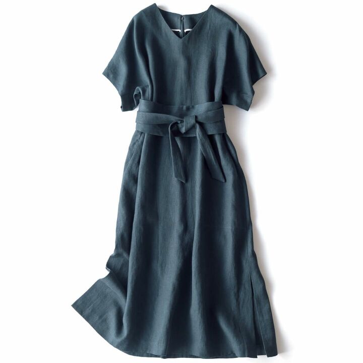 ワンピース￥58,000（ebure）　[Precious2019年6月号116ページ]