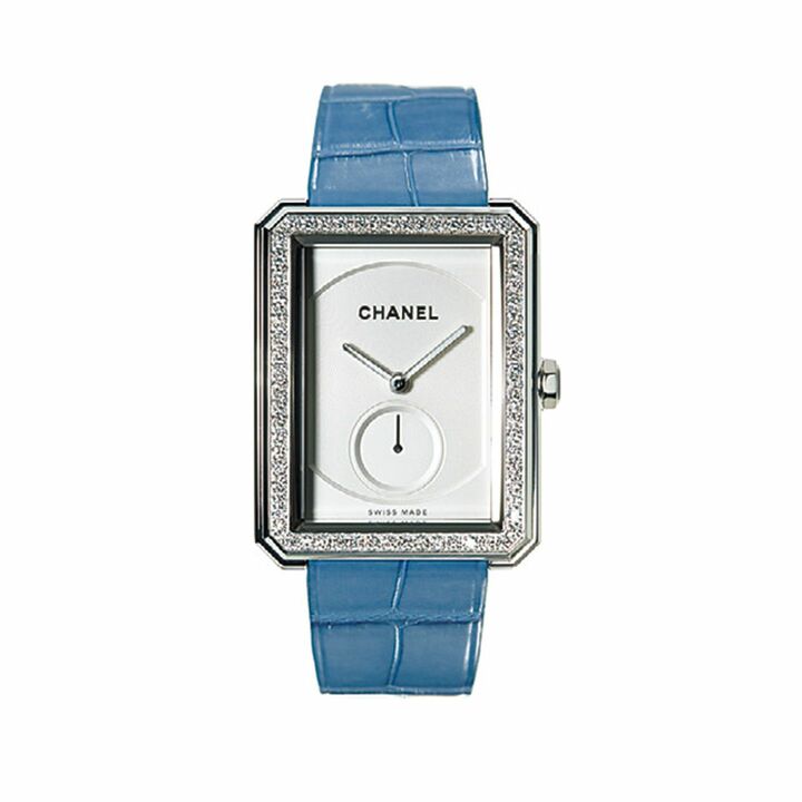 「ボーイフレンド」￥3,150,000［ケース：WG、ケースサイズ：縦37×横28.6mm、ストラップ：アリゲーター、手巻き］（シャネル）※今夏発売予定