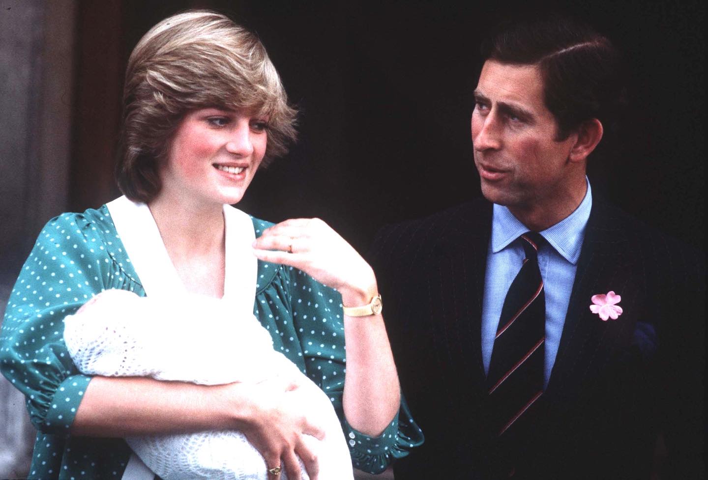 1982年、ウイリアム王子誕生の時の模様。同じセント・メアリーズ病院でのご出産だった。写真:Press Association/アフロ