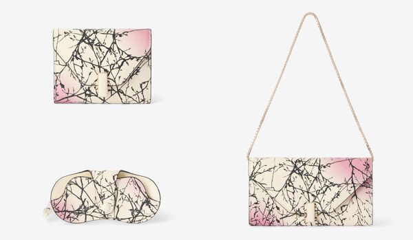 【日本限定】ヴァレクストラより新作コレクションが登場！桜をイメージしたスモールレザーグッズ３選