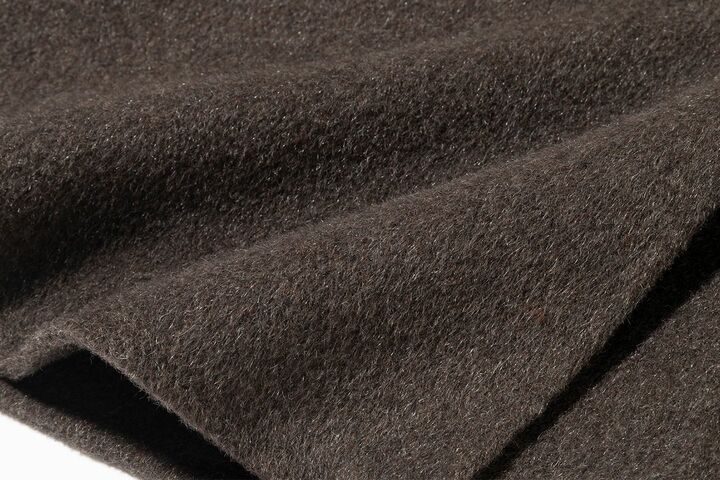 「セオリーリュクス」の新作アウター