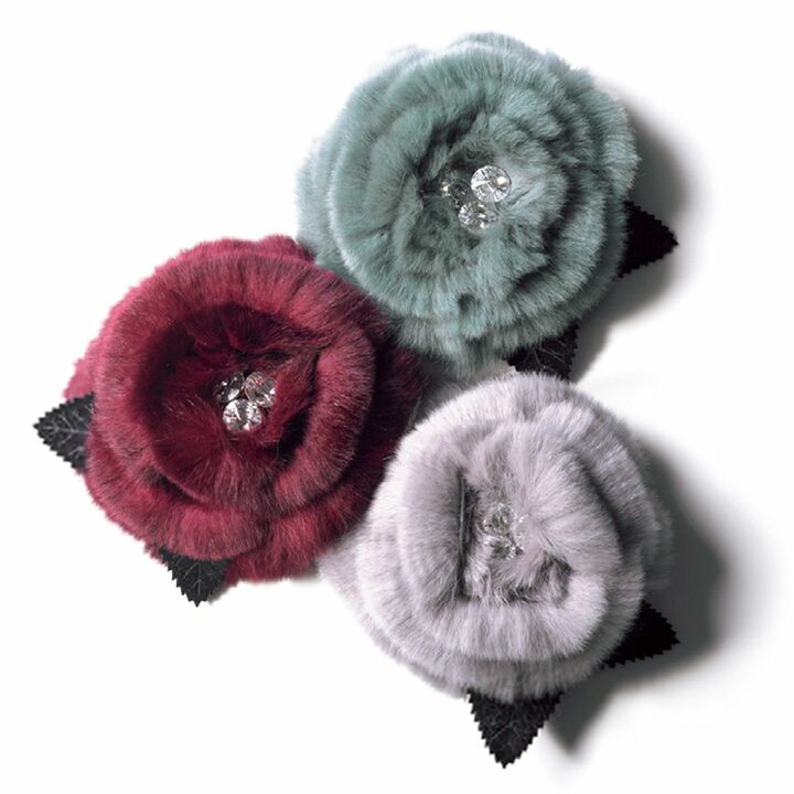 コサージュ各￥5,500（CHIE IMAI）　[Precious2018年12月号298ページ] 　