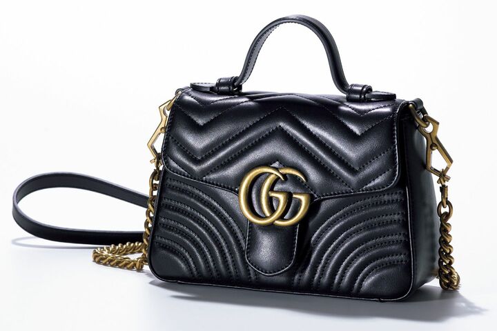 バッグ［縦15.5×横21×マチ8cm］￥217,000（グッチ ジャパン）