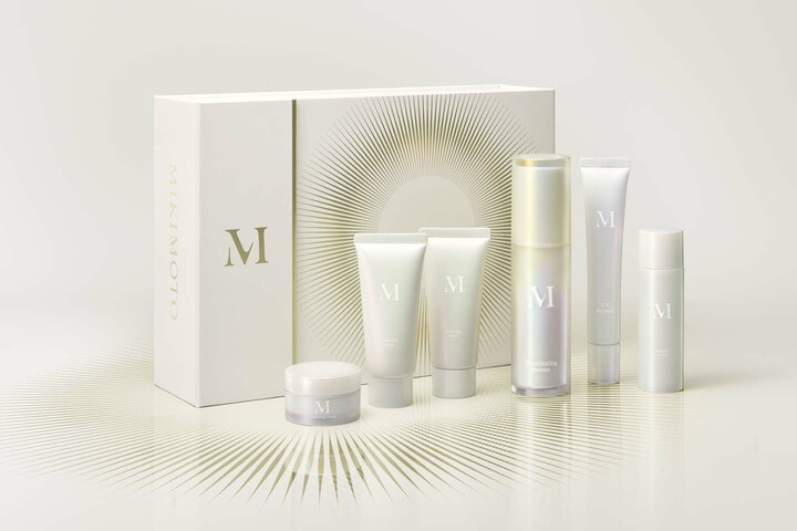 MIKIMOTO BEAUTYの2026年ホリデーコレクション『ミキモト ホリデー プレミアム コフレ』の商品カット