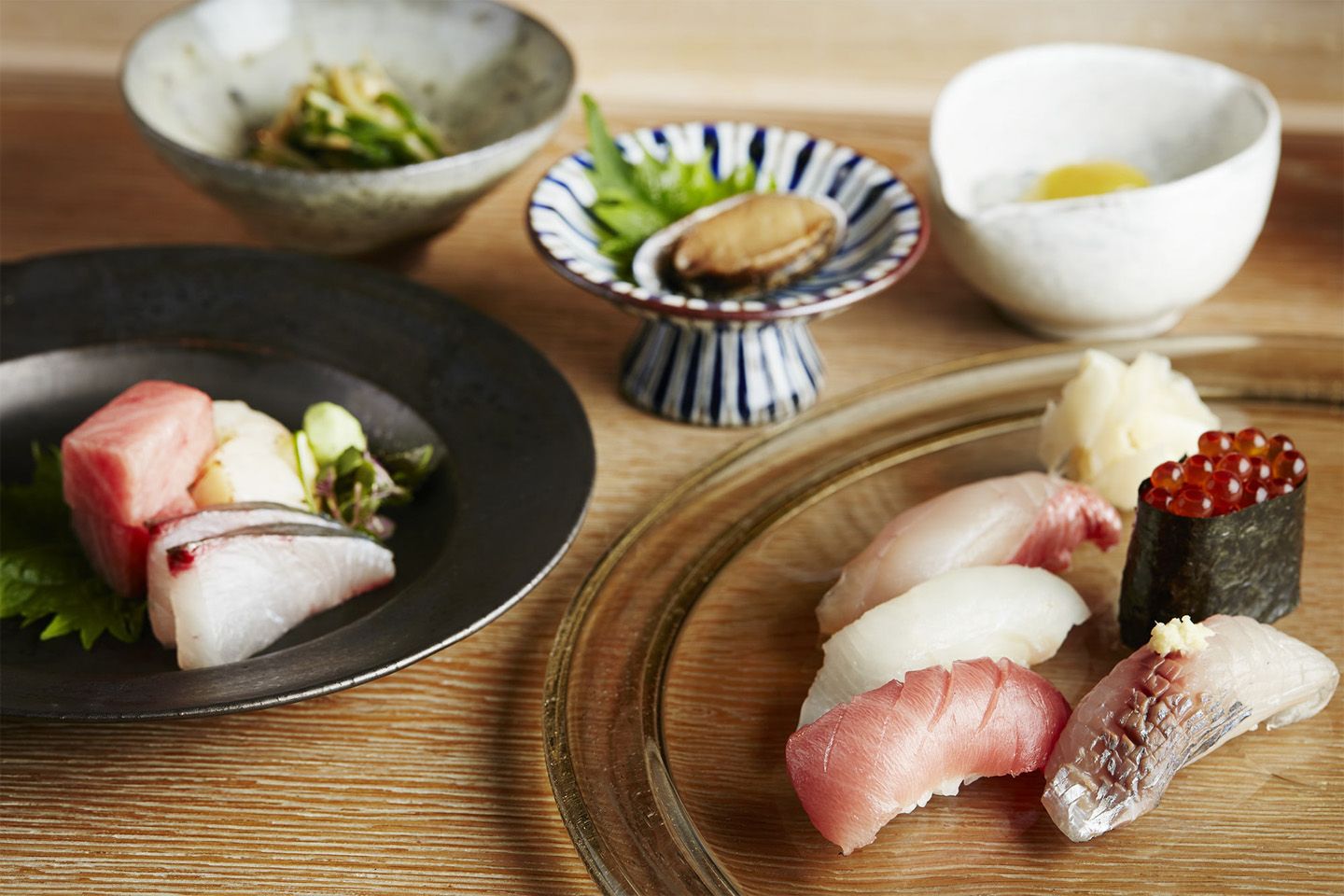 『the SUSHI ガラディナー』シャンパンのフリーフロー付き ¥30,000【期間:2020年12月31日(木)、第1部 17:30 ~ 19:30、第2部 19:30 ~ 21:30、第3部 21:30 ~ 23:30 】