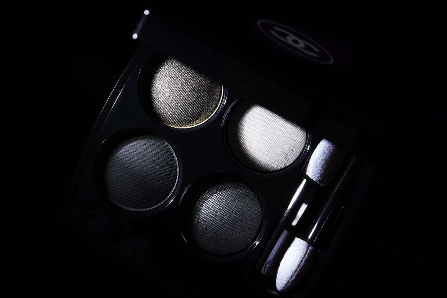 シャネル レ キャトル オンブル 334 ¥6,900(限定発売中)