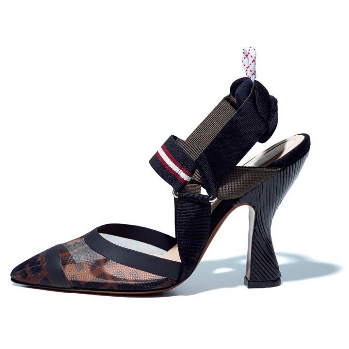 靴『コリブリ』［ヒール10.5cm］￥113,000（フェンディ ジャパン）