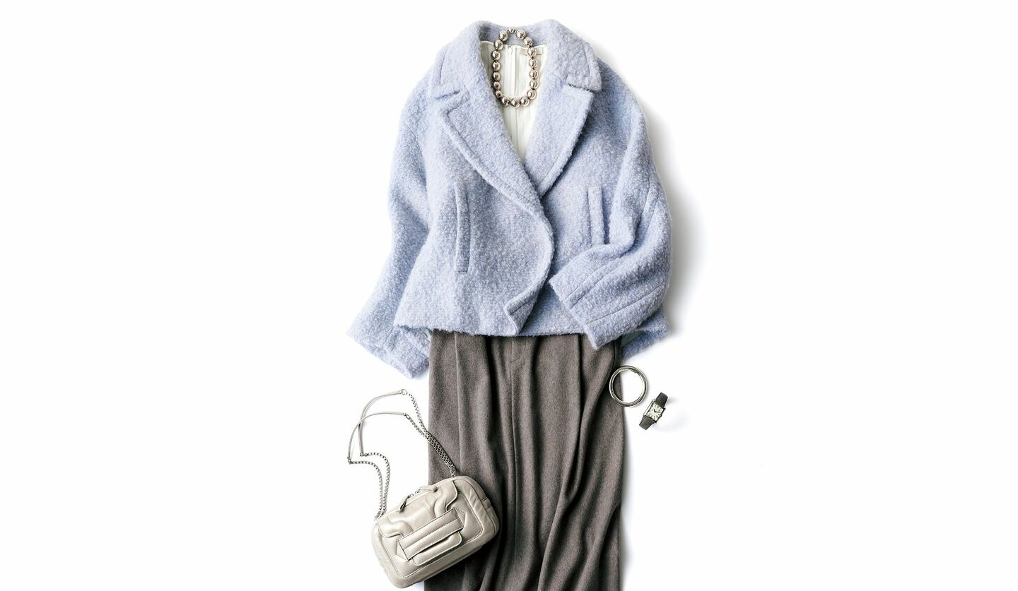 「シクラス」のコートと「セアン」のスカートのコーディネート