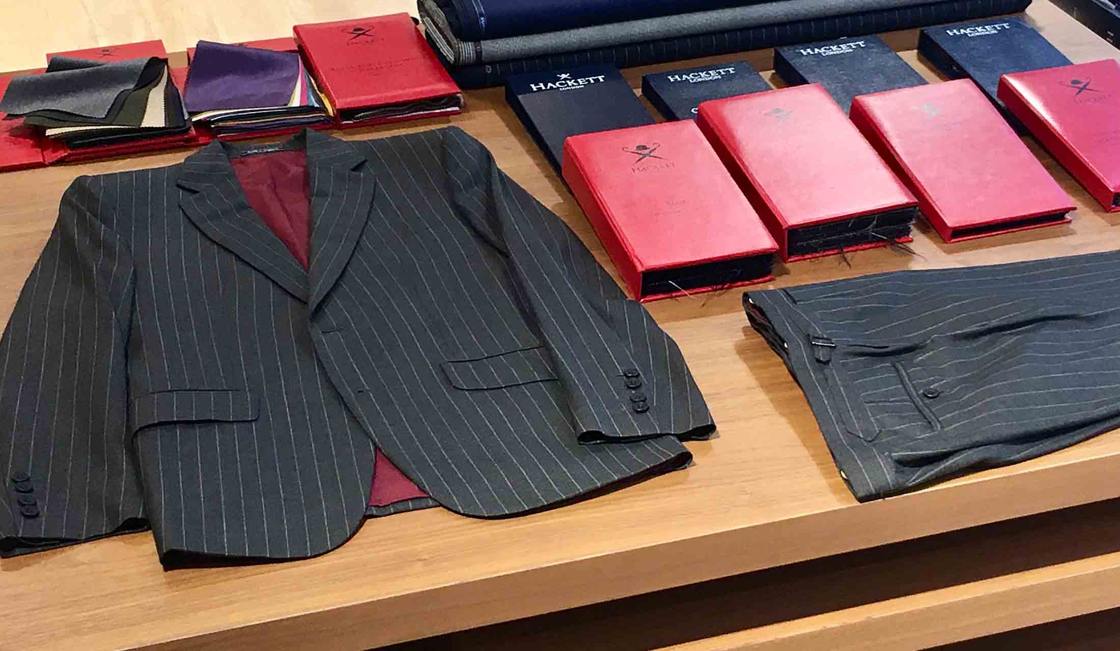 オーダー価格は2ピーススーツで36万円~(納期約3か月)。