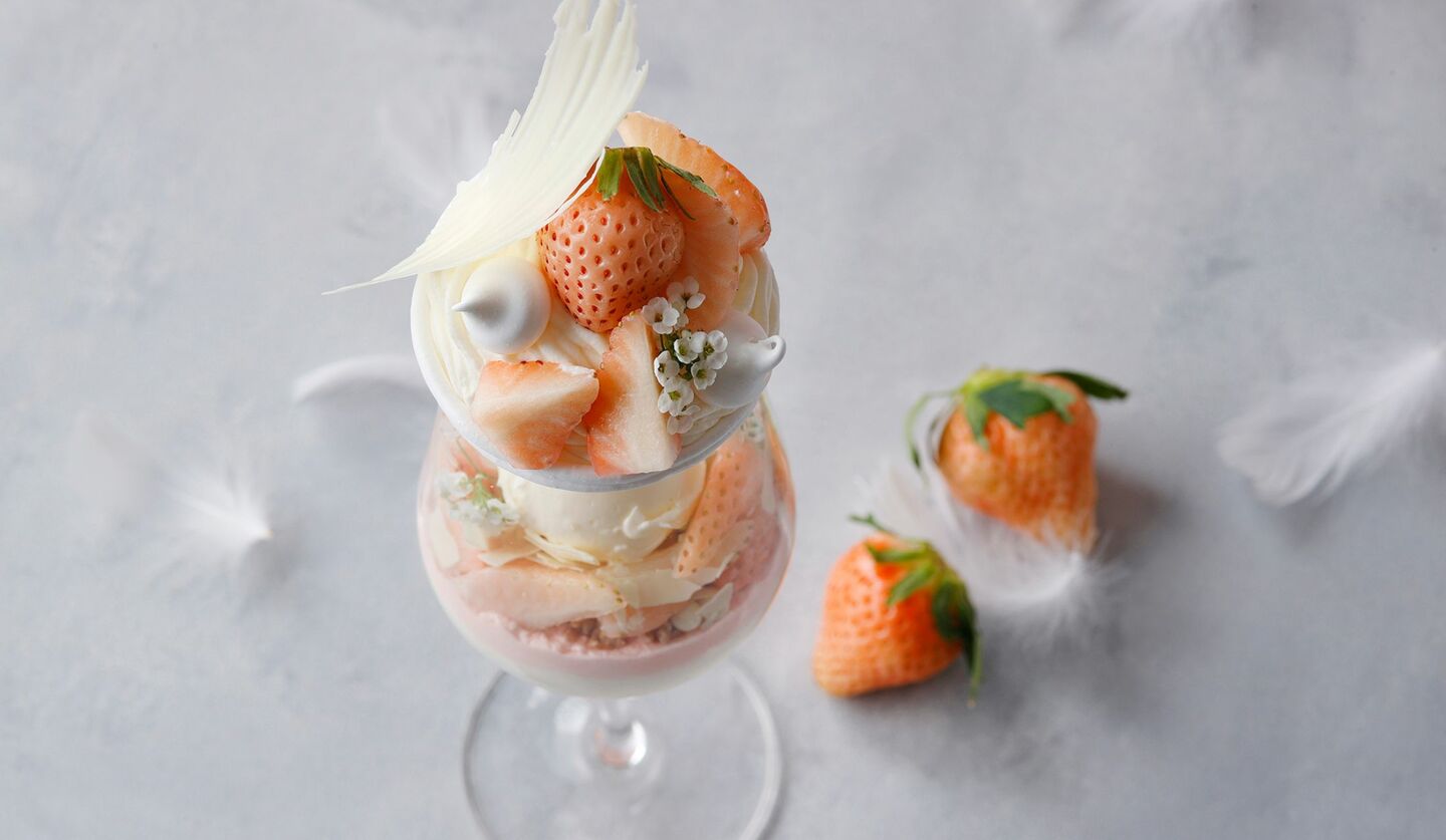 ホテル インターコンチネンタル 東京ベイ「白いちごのホワイトパフェ」