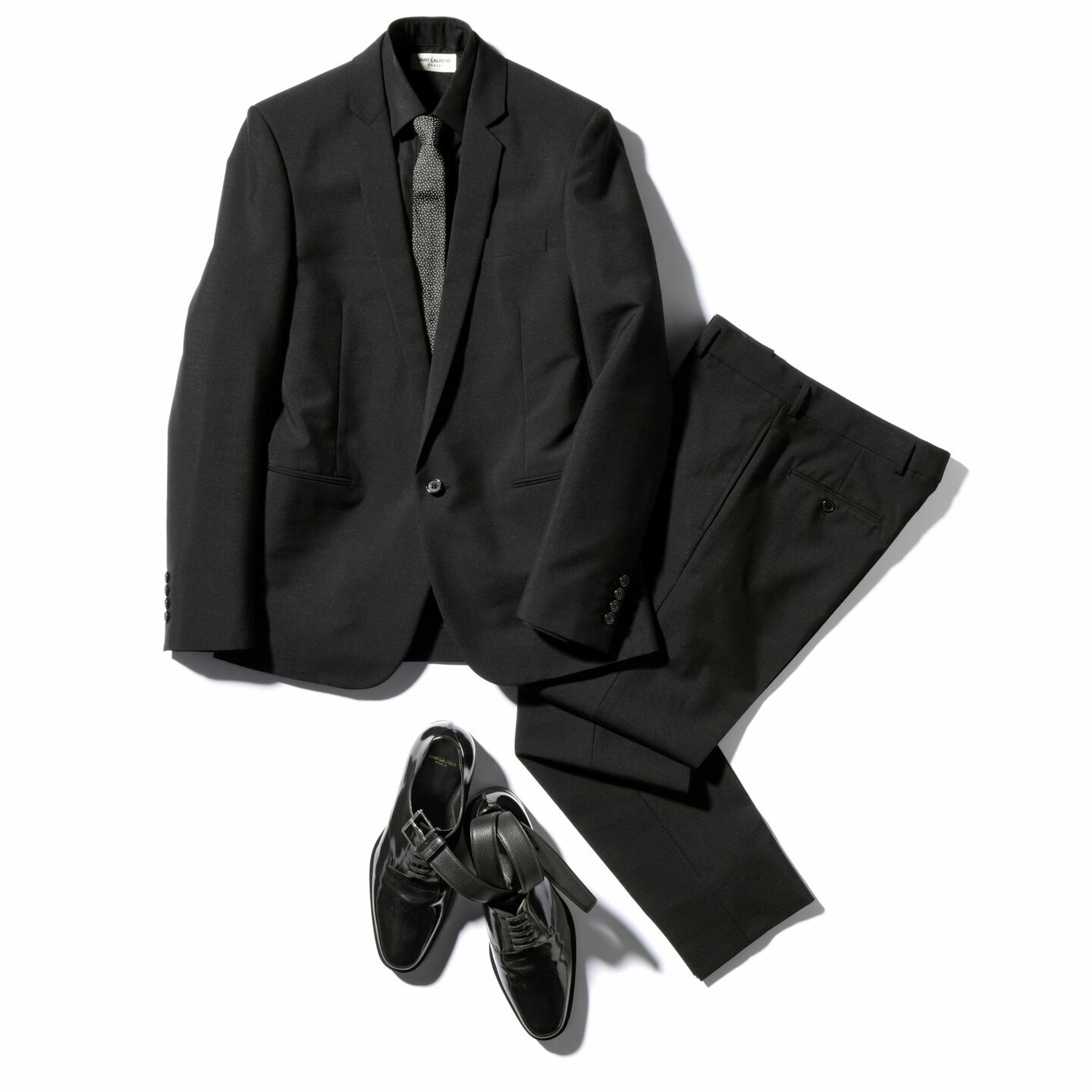 サンローラン（Yves Saint Laurent）のネクタイはドレスにもカジュアルにも使える万能アイテムだった！ | MEN'S