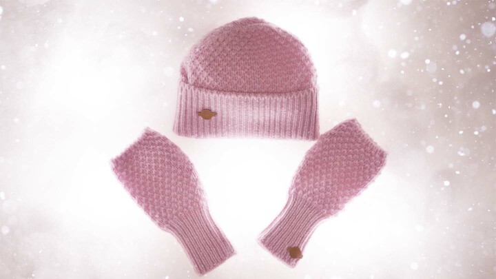 エルメスのニットキャップとグローブ『ルー』