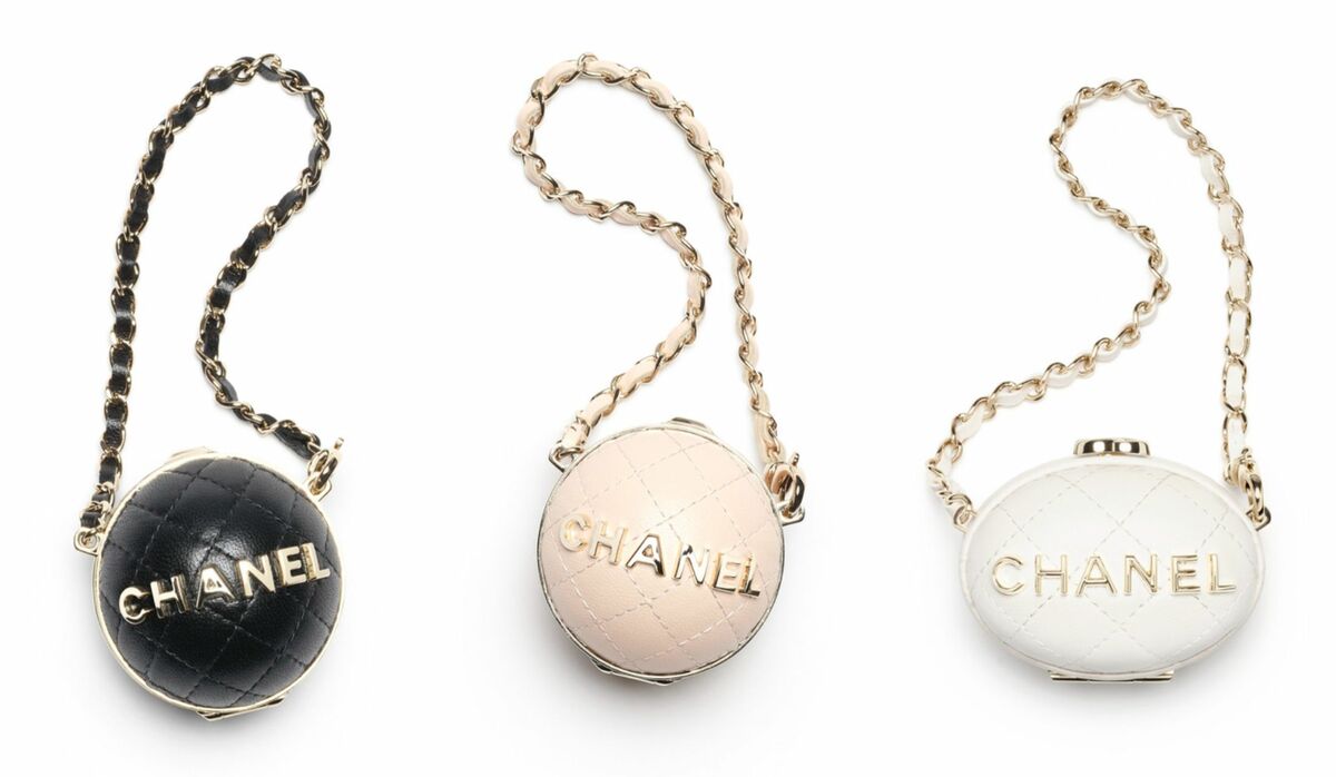 装いに幻想的な雰囲気を授ける！シャネルの新作チャーム3選