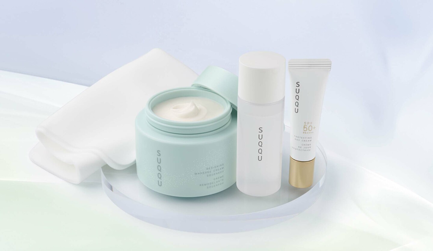 数量限定で発売される「SUQQU デザイニング マッサージ クリーム 蒼苑香 キット」