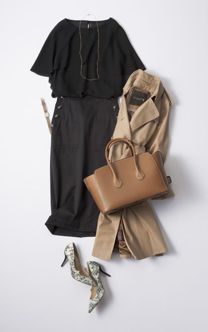 ブラウス￥42,000（yoshie inaba）、スカート￥26,000（wb）、コート￥140,000（SANYO SHOKAI<マッキントッシュ ロンドン>）、ネックレス[ピンクゴールド×ダイヤモンド]￥600,000（ケイテン）、時計[ピンクゴールド×ダイヤモンド×ステンレス（時計裏側）]￥1,410,000（DKSHジャパン<ベダ＆カンパニー>）、バッグ￥260,000（バリー 銀座店<バリー>）、靴￥73,000（バーニーズ ニューヨーク カスタマーセンター<ポール アンドリュー>）