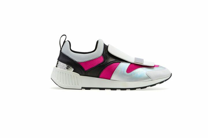 スニーカー¥79,000(税抜)
