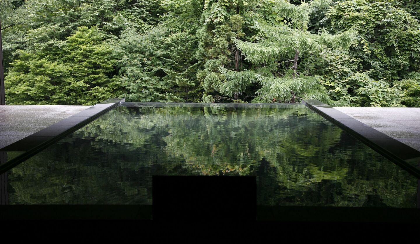登別温泉郷 滝乃家の最上階露天風呂「雲井の湯」のイメージ