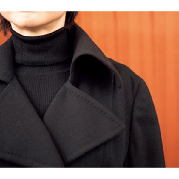 NGドロップショルダーではないのに、肩が落ちている。