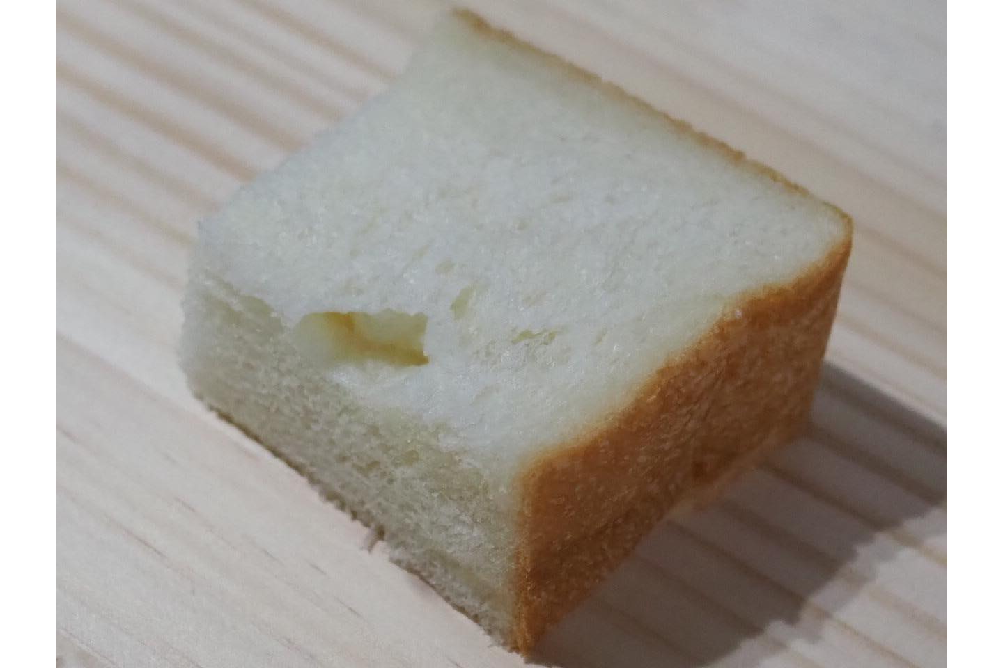 耳の部分が薄く、硬い耳の部分が苦手な子供でもぺろりと食べられるふわふわ感にこだわったそうです。