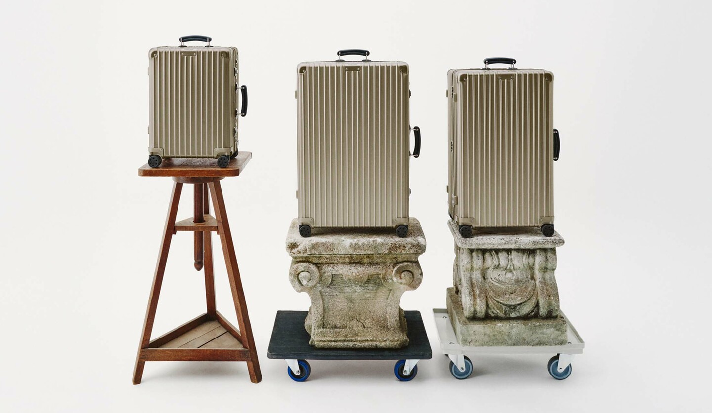 リモワの「CLASSIC」コレクションから登場する新定番カラー「チタニウム」