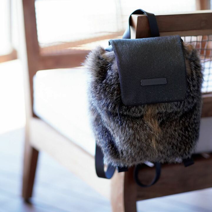 バッグ［縦32×横26×マチ16cm］￥688,000（ブルネロ クチネリ ジャパン）