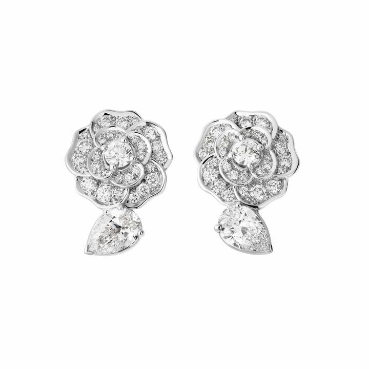 イヤリング￥1,850,000［ホワイトゴールド×ダイヤモンド］（税抜）