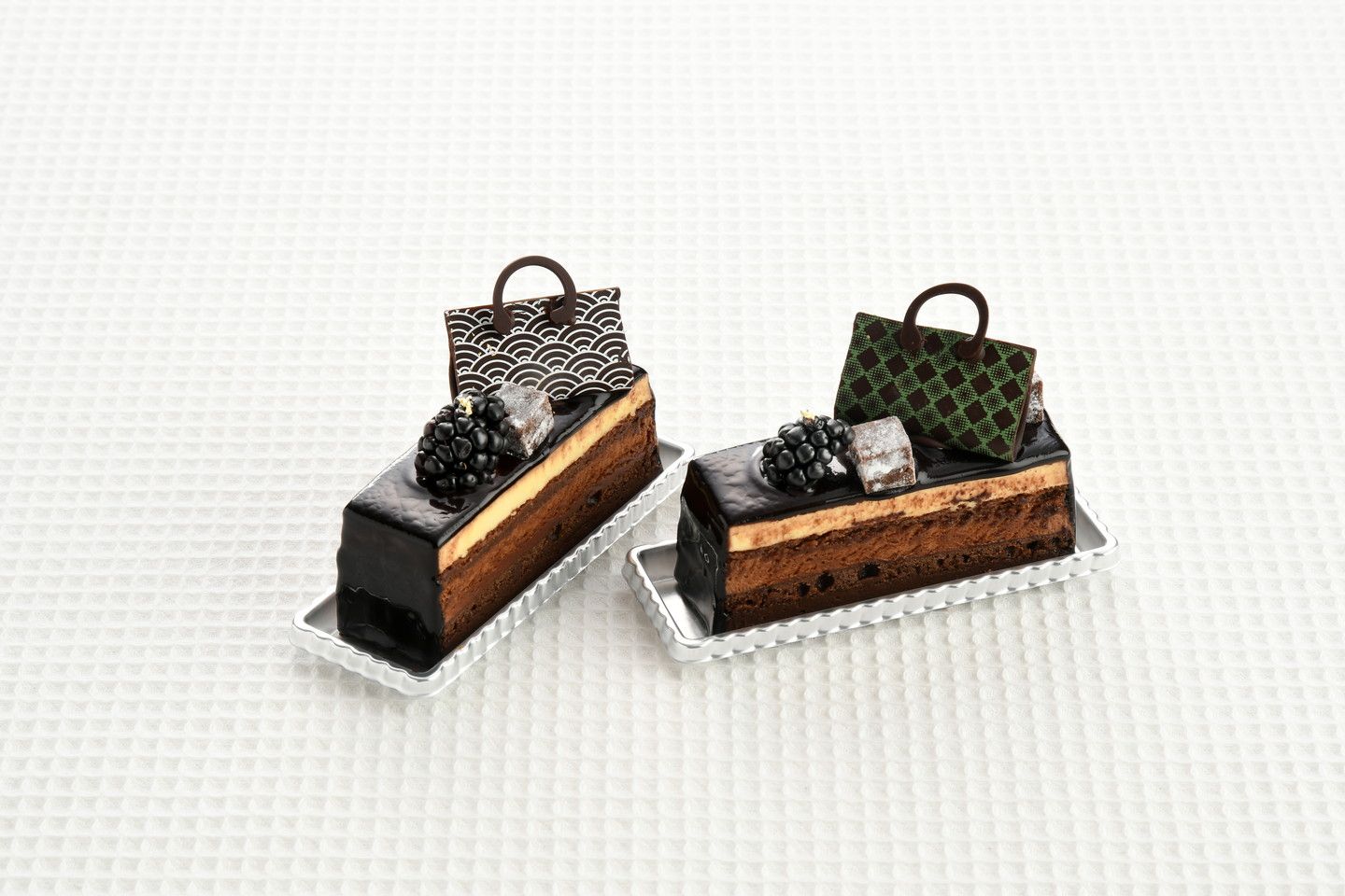 【19】日本橋「Sweets&Bakery 粋(ロイヤルパークホテル)」のラム・チョコレートケーキ