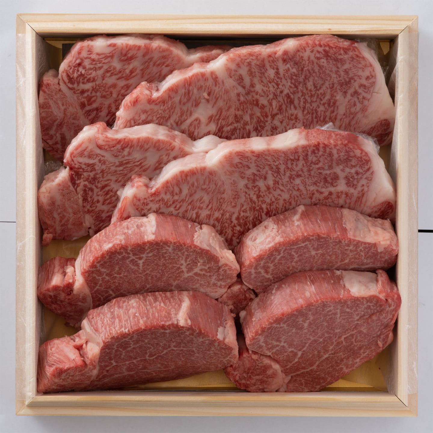 超希少部位シャトーブリアンとサーロインのステーキ肉