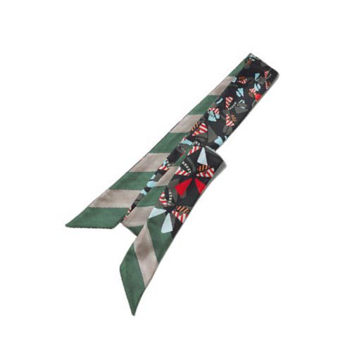 【縦119×横5cm】¥19,000(フェンディ ジャパン)
