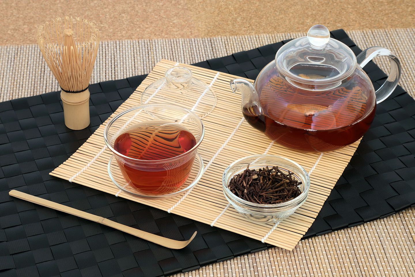 カフェやコンビニスイーツでも、ほうじ茶を使ったメニューやスイーツがブーム真っ只中