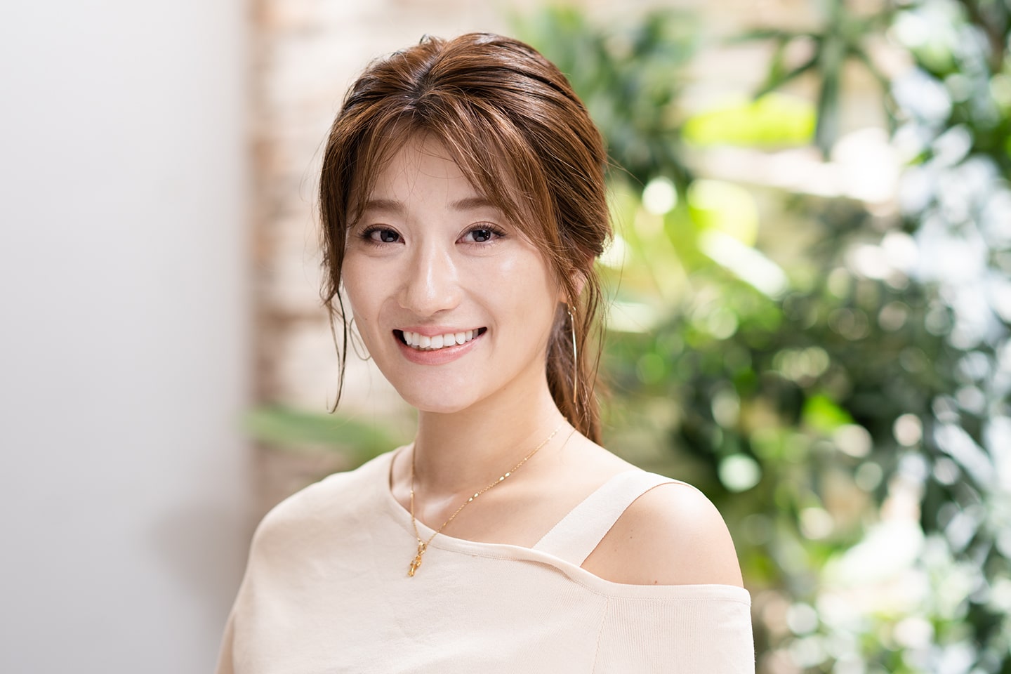 MINX銀座店 代表・小池茜さん。チームを問わず野球観戦が大好き。「普段は東京ドームか神宮球場へ行きますが、出張先でもタイミングが合えば試合を観に行きます」Instagramアカウント@akanekoike