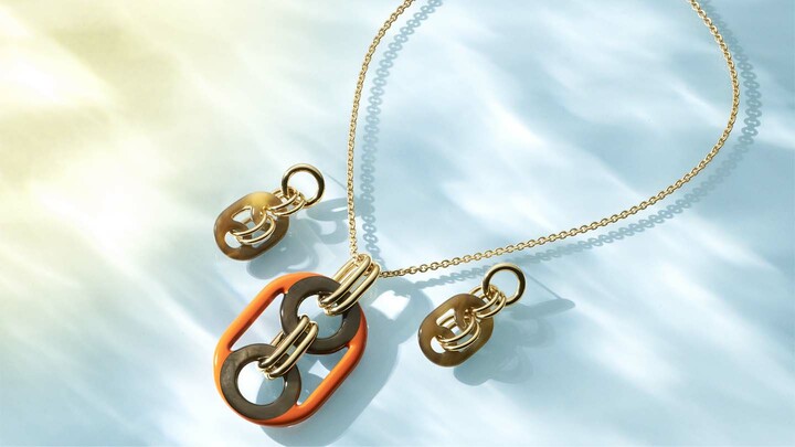 エルメスのペンダント『ユリディス』とピアス『ユリディス』