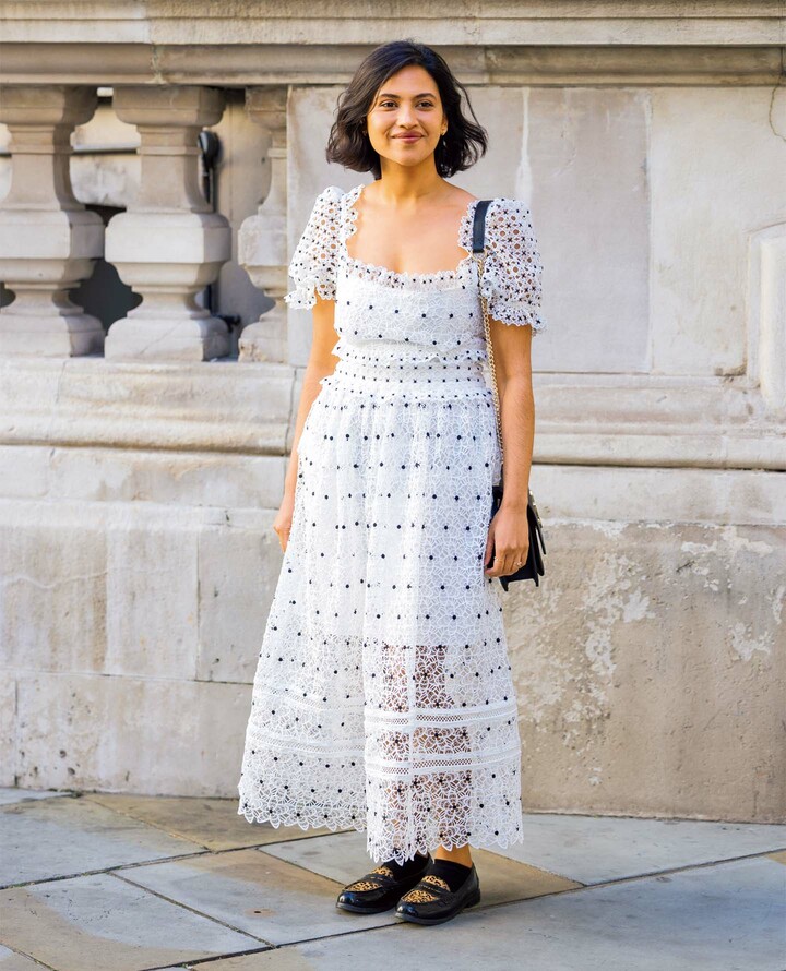 イギリス・ロンドンの街角でキャッチした大人女性のコーディネート