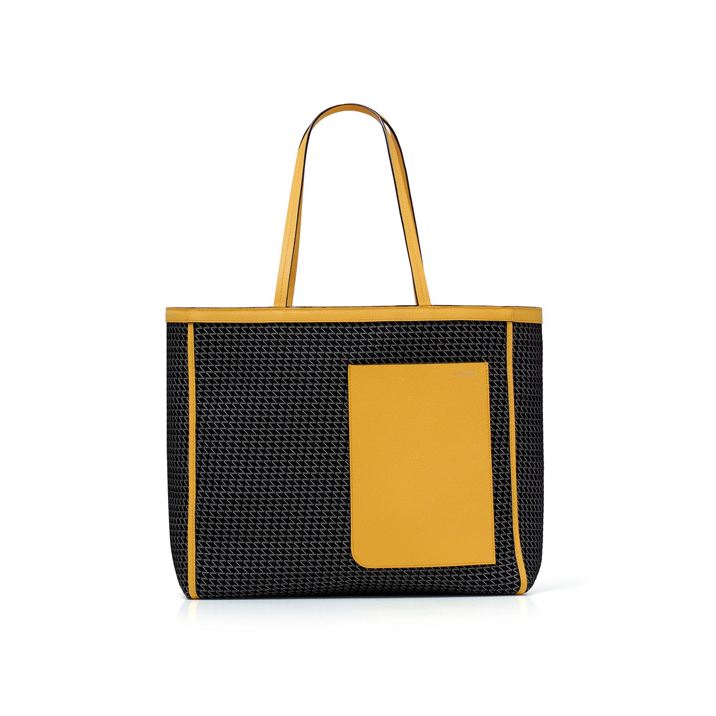 バッグ「K-Val Tote」【縦29×横33.5×マチ16cm】¥149,000(税抜)※日本限定展開