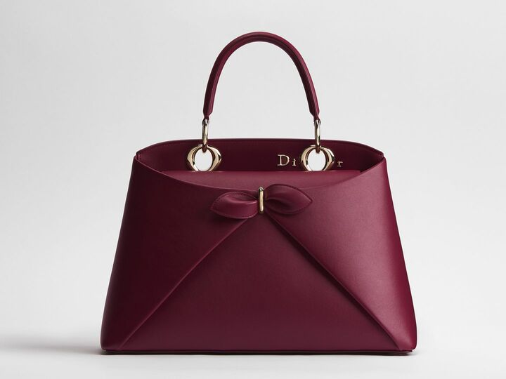 「ディオール」のバッグ『ディオール シガール』