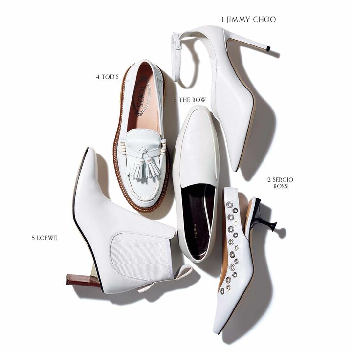 ［1］靴［ヒール8.5cm］￥125,000（JIMMY CHOO）、［2］靴 「sr ミラノ スリングバック」［ヒール5cm］￥105,000（セルジオ ロッシ）、［3］靴［カーフレザー、ヒール0.8cm］￥99,000（ザ・ロウ・ジャパン〈ザ・ロウ〉）、［4］靴［ヒール3cm］￥99,000（トッズ・ジャパン）、［5］靴「ブレード」［ヒール7cm］￥138,000（ロエベ）　[Precious2018年9月号149ページ] 