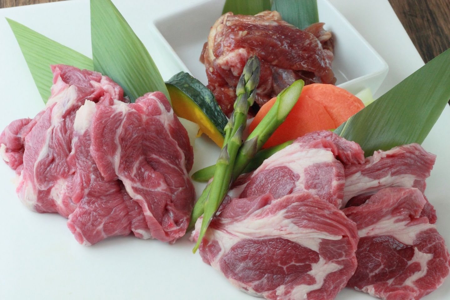 肉をエレガントに食べるには?