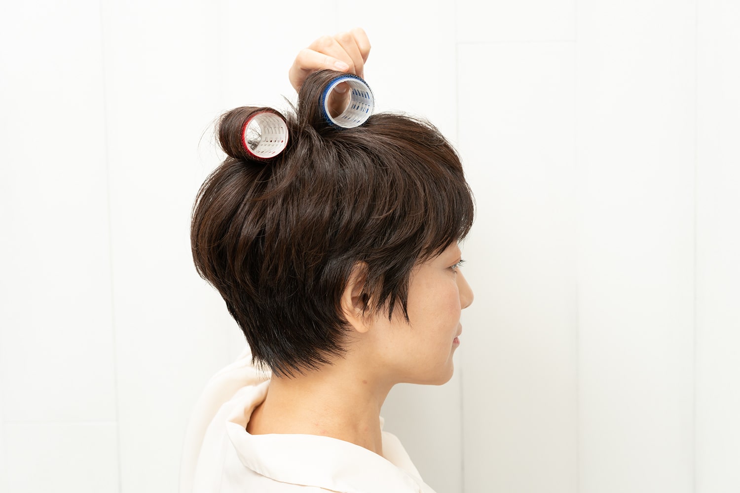 1と同様に根元からしっかりと巻いて、このまま5分〜10分ほどキープします。