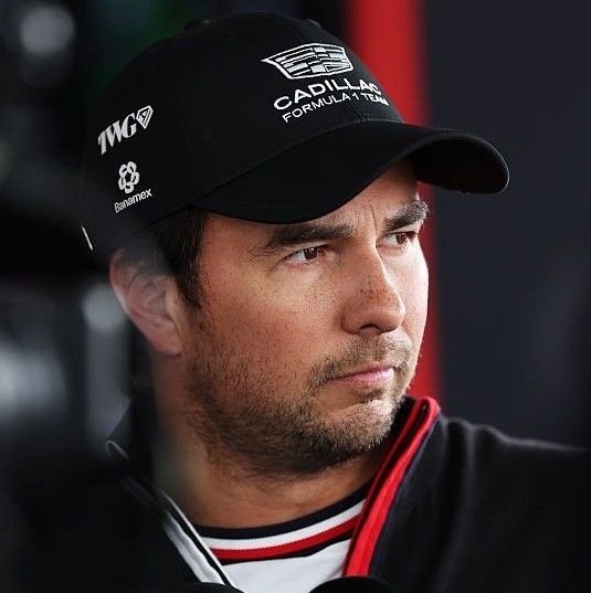 左／「キャデラックF1チーム」のドライバーは、これまでF1で6回の優勝を誇るメキシコのセルジオ・ペレス選手（Photo by Peter Fox/Getty Images）。