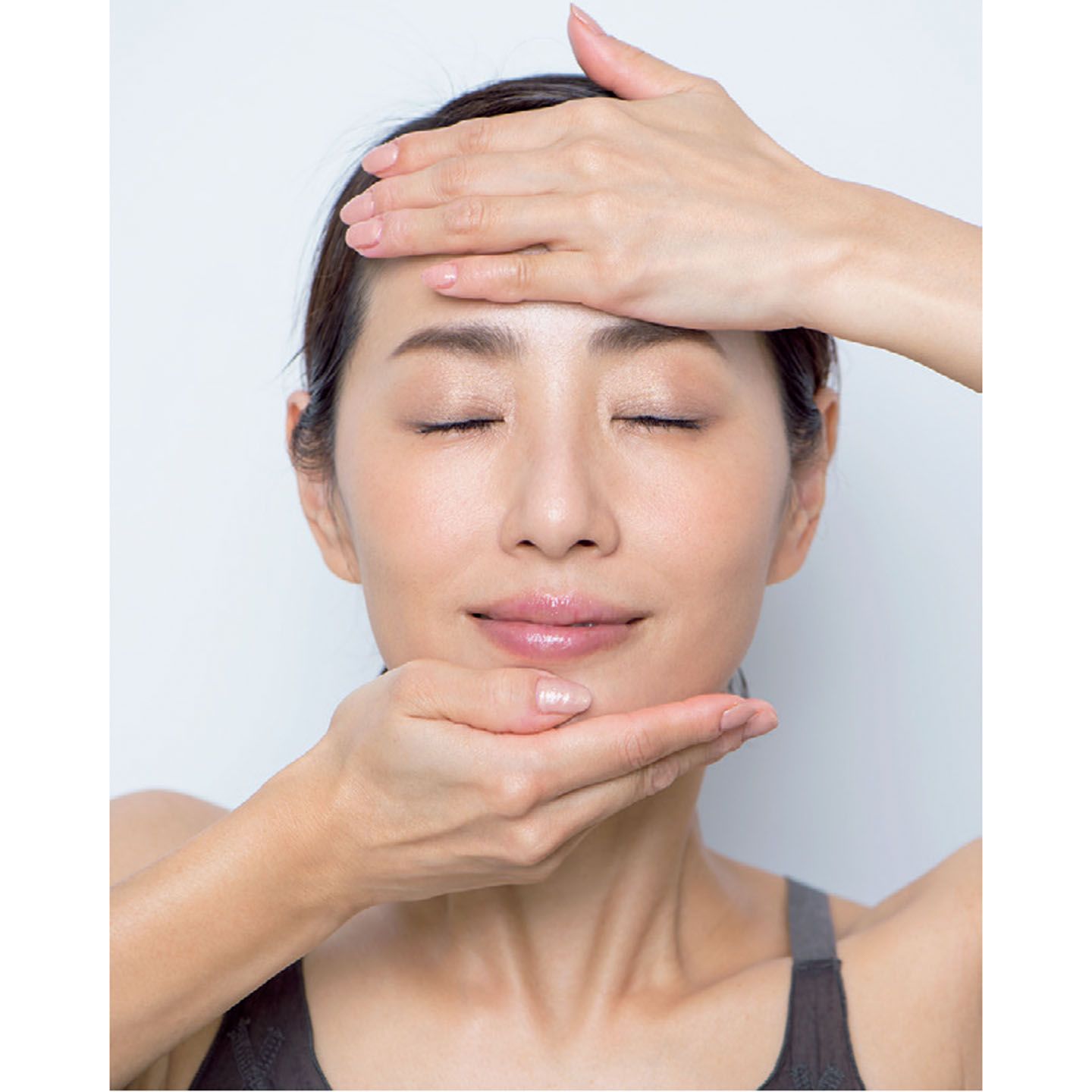 乾きやすい部分を中心に「押しづけ」。