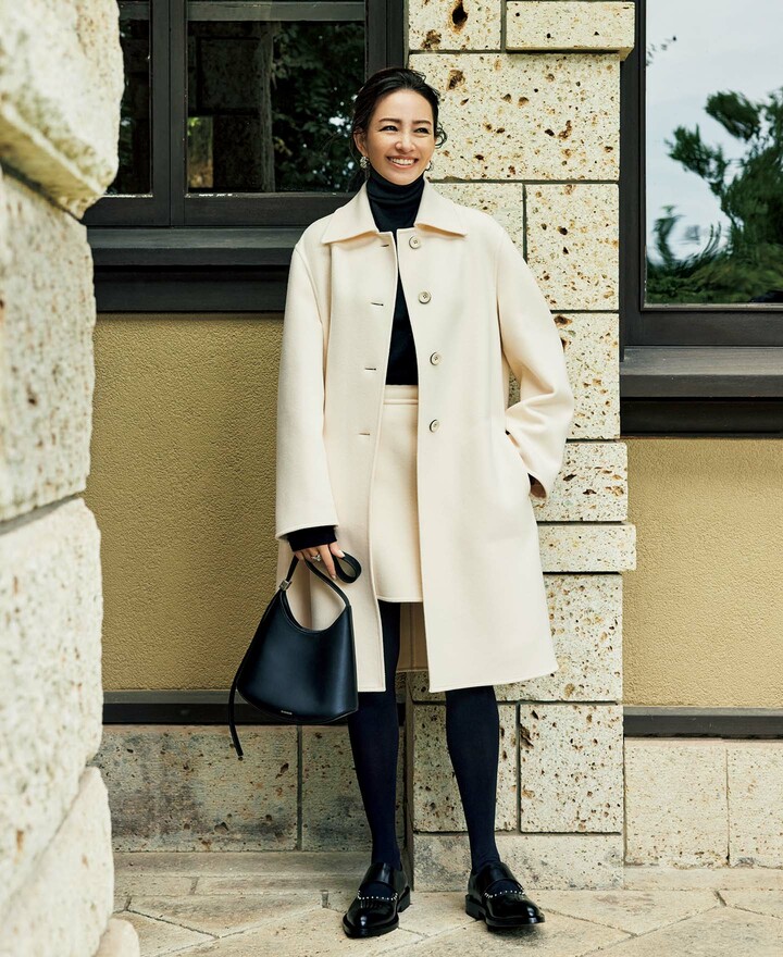 「ジル サンダー」のウエアを着用したモデルのRINAさん