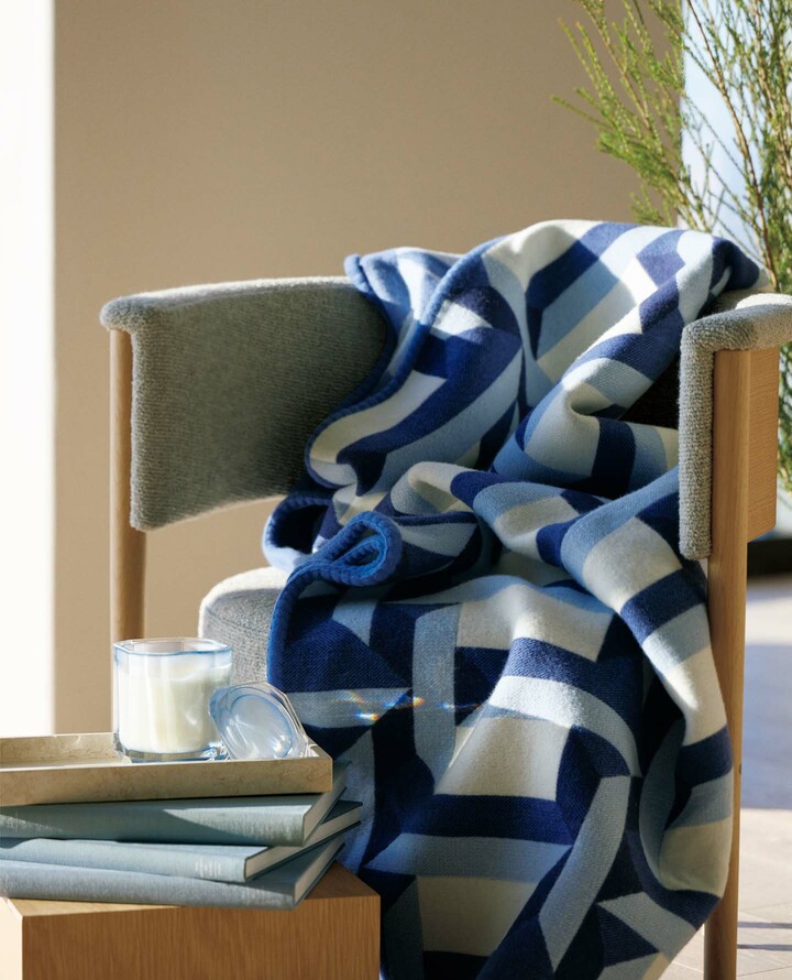 ティファニーのホーム＆ギフトグッズを用いたインテリアコーディネート