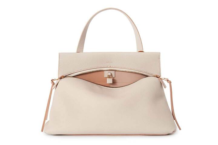 バッグ「セグレタ」カーフ×ナッパ￥287,000[W42×H27×D14]（三喜商事〈アニオナ〉）