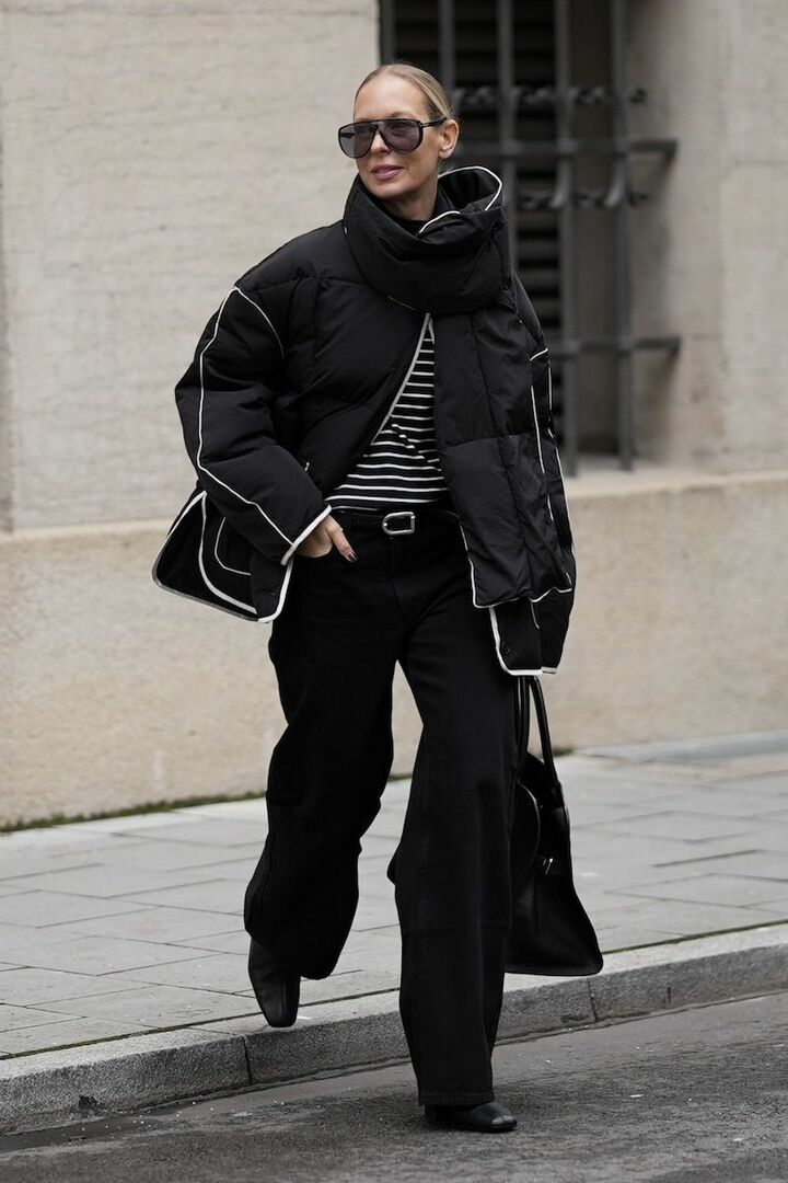 簡単にできるのにスタイリッシュに見える、スリークなまとめ髪がポイント。