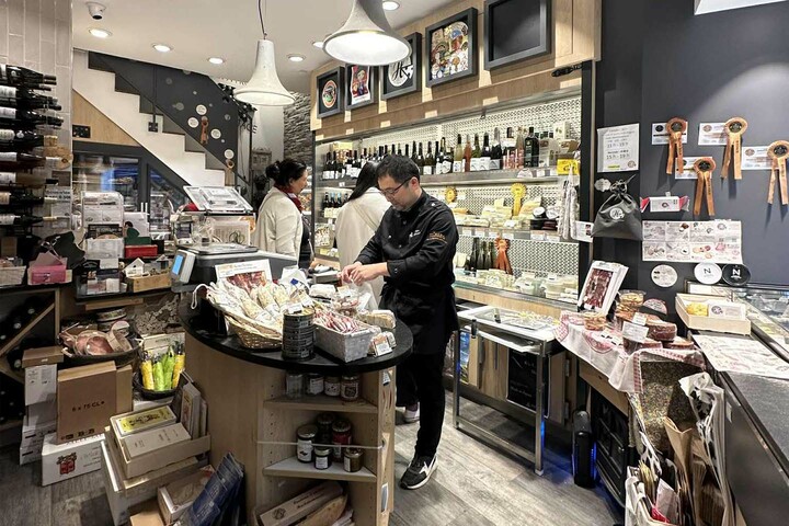 パリの「フロマジュリー・ヒサダ」